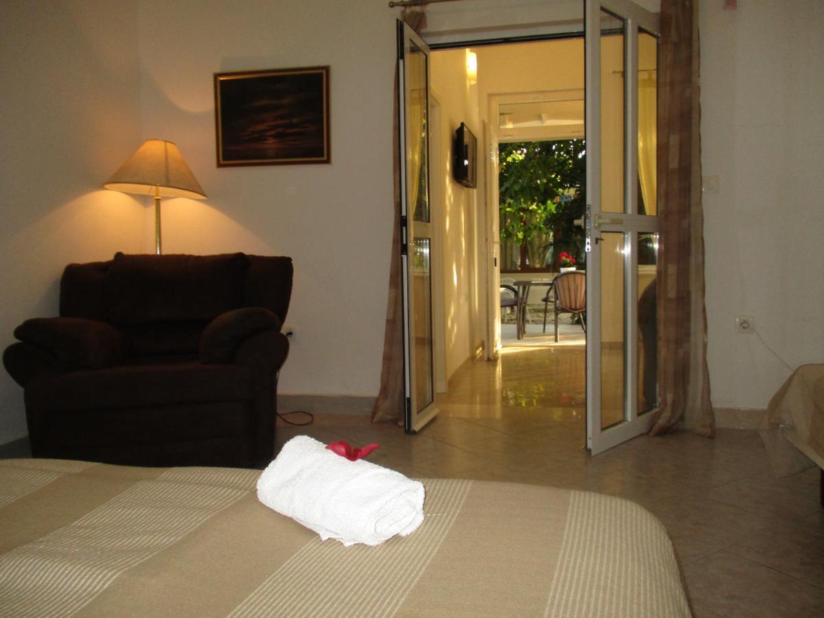 Carol Apartment Sreser